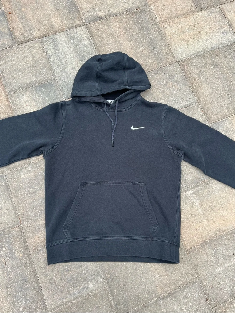 Nike Men’s Solo Swoosh Black Pullover Sweatshirt size Small